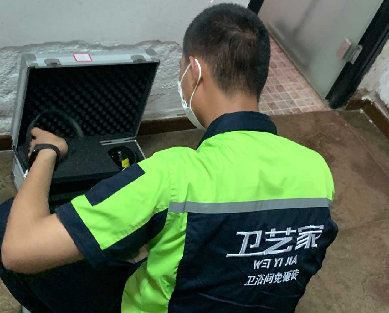 淳安附近防水补漏师傅电话号码，24小时上门维修服务